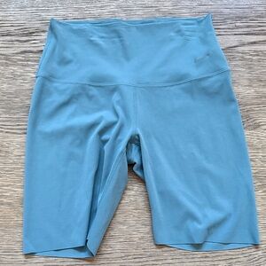 Women's Nike zenvy high-waisted 8” biker Shorts NWOT
